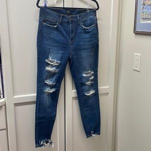 Never Worn! Judy Blue Mid-Rise Distressed Skinny Jeans 11/30